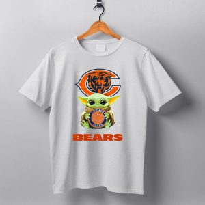Baby Yoda Holding Chicago Bears Logo With Bears Text T Shirt