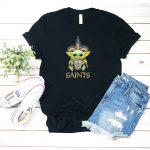 Baby-Yoda-Hug-New-Orleans-Saints-Fleur-De-Lis-Emblem-Saints-T-Shirt-1_t-shirt-2_3