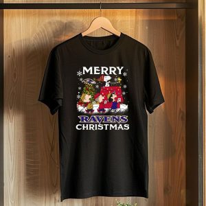 Baltimore Ravens Snoopy Merry Christmas Peanuts Lucy Linus Woodstock T-Shirt
