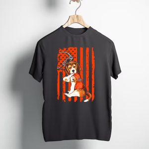 Beagle Cleveland Browns I Mom Retro Football Helmet and Stars T-Shirt