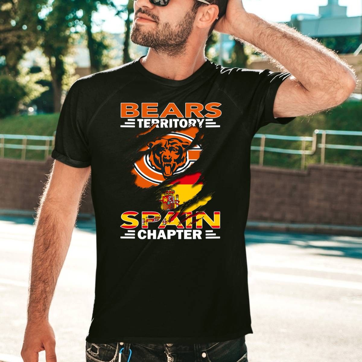 Bears-Territory-Spain-Chapter-Chicago-Bears-Flag-T-Shirt-1_t-shirt-4_5
