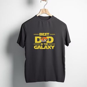 Best Dad in the Galaxy with Cleveland Browns Tiger Helmet T-Shirt