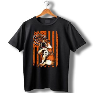 Bulldog I Love Mom Chicago Bears Logo With American Flag Background T Shirt