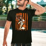 Bulldog-I-Love-Mom-Chicago-Bears-Logo-With-American-Flag-Background-T-Shirt-1_t-shirt-4_5