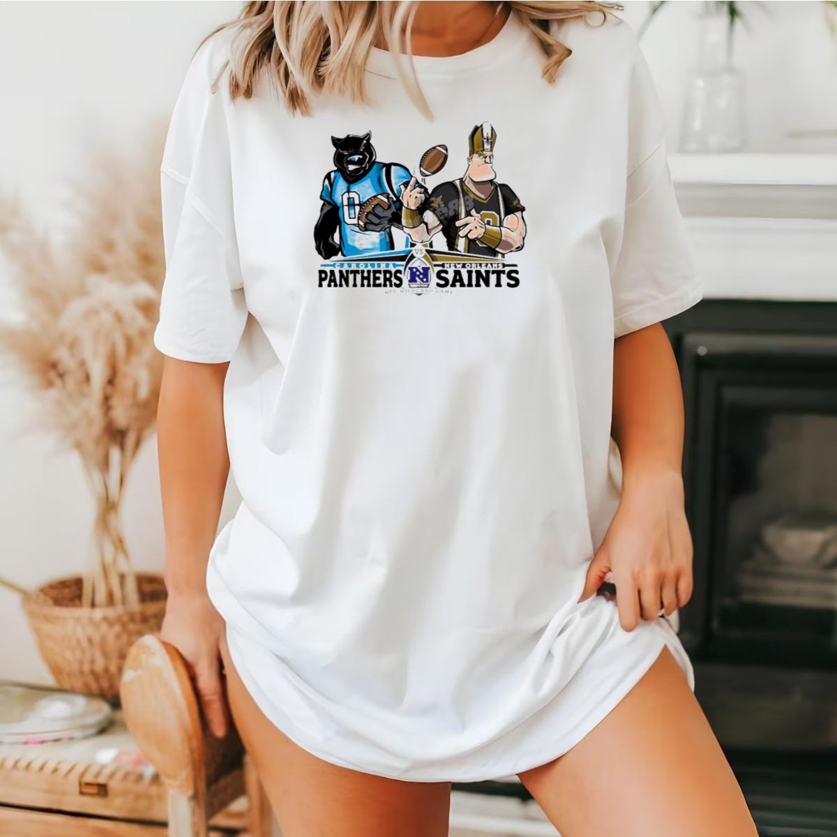 Carolina-Panthers-Vs-New-Orleans-Saints-Nfc-Wildcard-Game-Mascot-Showdown-Nfl-Playoffs-T-Shirt-1_t-shirt-4_5