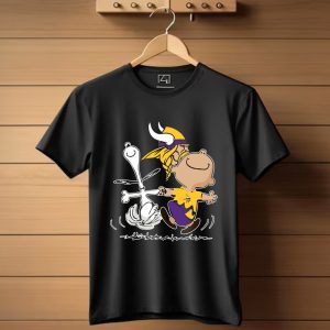 Charlie Brown And Snoopy Minnesota Vikings T-Shirt