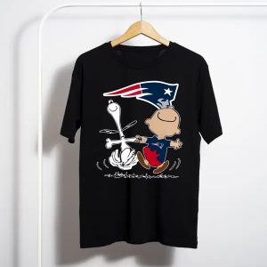 Charlie Brown & Snoopy New England Patriots Logo T-Shirt