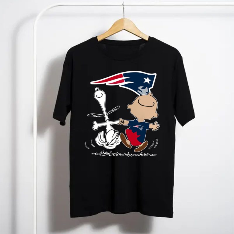 Charlie Brown Snoopy New England Patriots Logo Shirt T Shirt 1