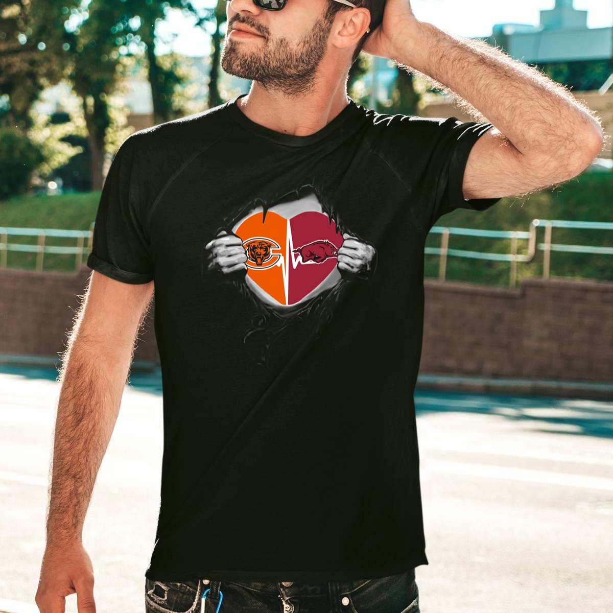 Chicago-Bears-Arkansas-Razorbacks-Heart-Logo-Combination-T-Shirt-1_t-shirt-4_5