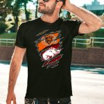 Chicago-Bears-Arkansas-Razorbacks-Ripped-T-Shirt-1_t-shirt-4_5