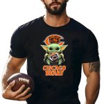 Chicago-Bears-Baby-Yoda-Football-Fan-T-Shirt-1_t-shirt-1_2