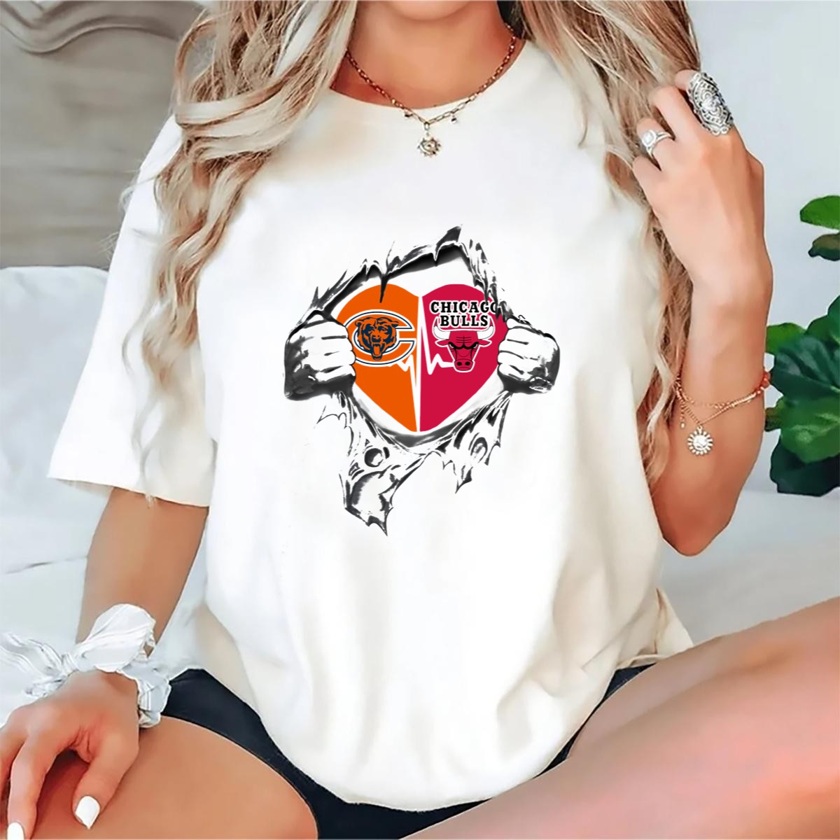 Chicago-Bears-Bulls-Heart-T-Shirt-1_t-shirt-1_2