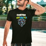Chicago-Bears-Everyone-Communicates-Differently-Autism-Puzzle-T-Shirt-1_t-shirt-4_5