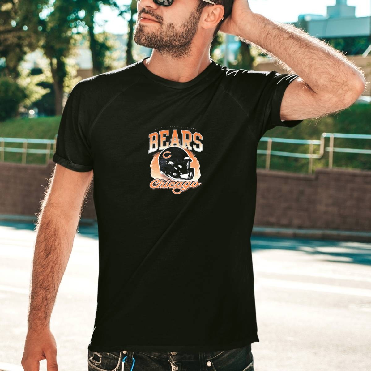 Chicago-Bears-Football-Bears-Helmet-Chicago-T-Shirt-1_t-shirt-4_5