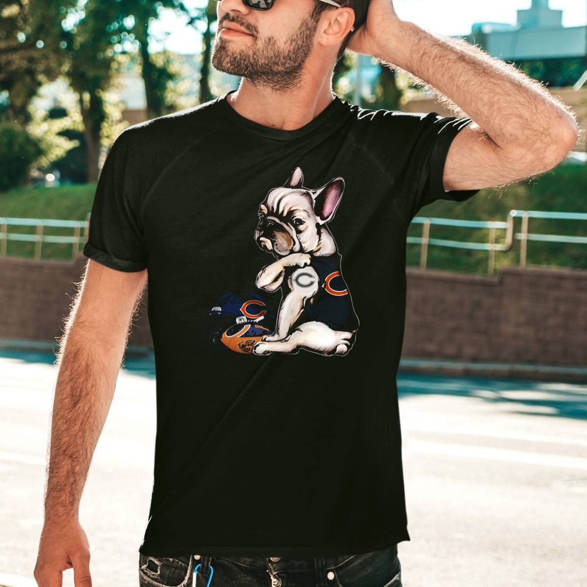 Chicago-Bears-Football-Helmet-Pug-Wearing-Team-Jersey-T-Shirt-1_t-shirt-4_5