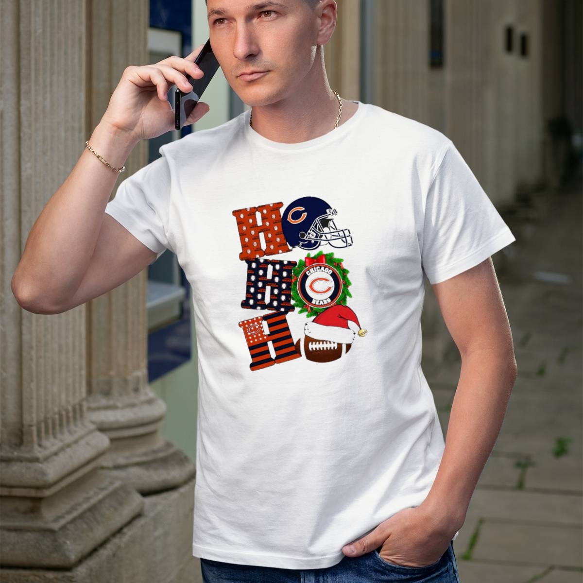 Chicago-Bears-Ho-Ho-Ho-Merry-Christmas-Football-Helmet-Wreath-Santa-Hat-T-Shirt-1_t-shirt-2_3
