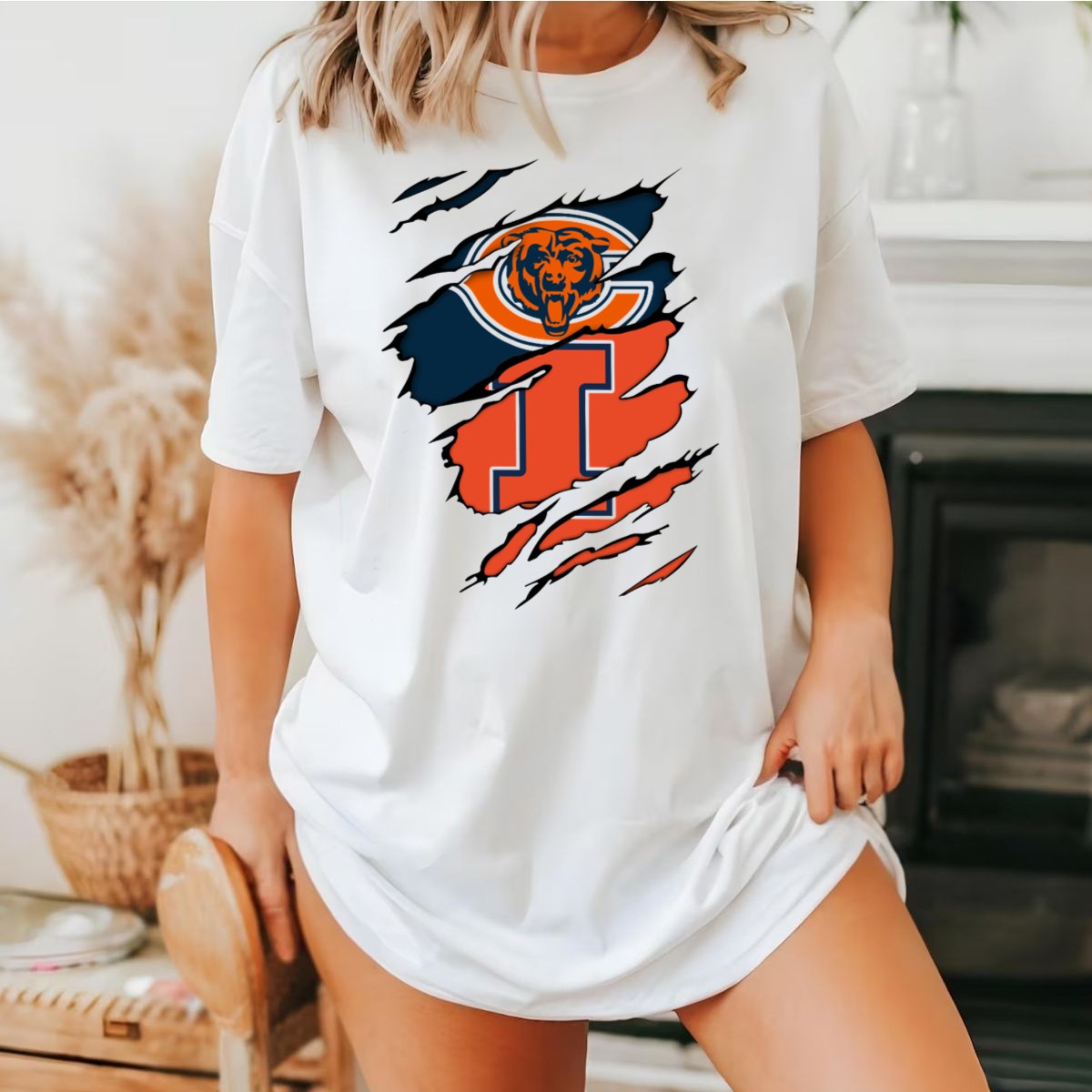 Chicago-Bears-Illinois-Fighting-Illini-Fan-Logo-Mashup-T-Shirt-1_t-shirt-3_4