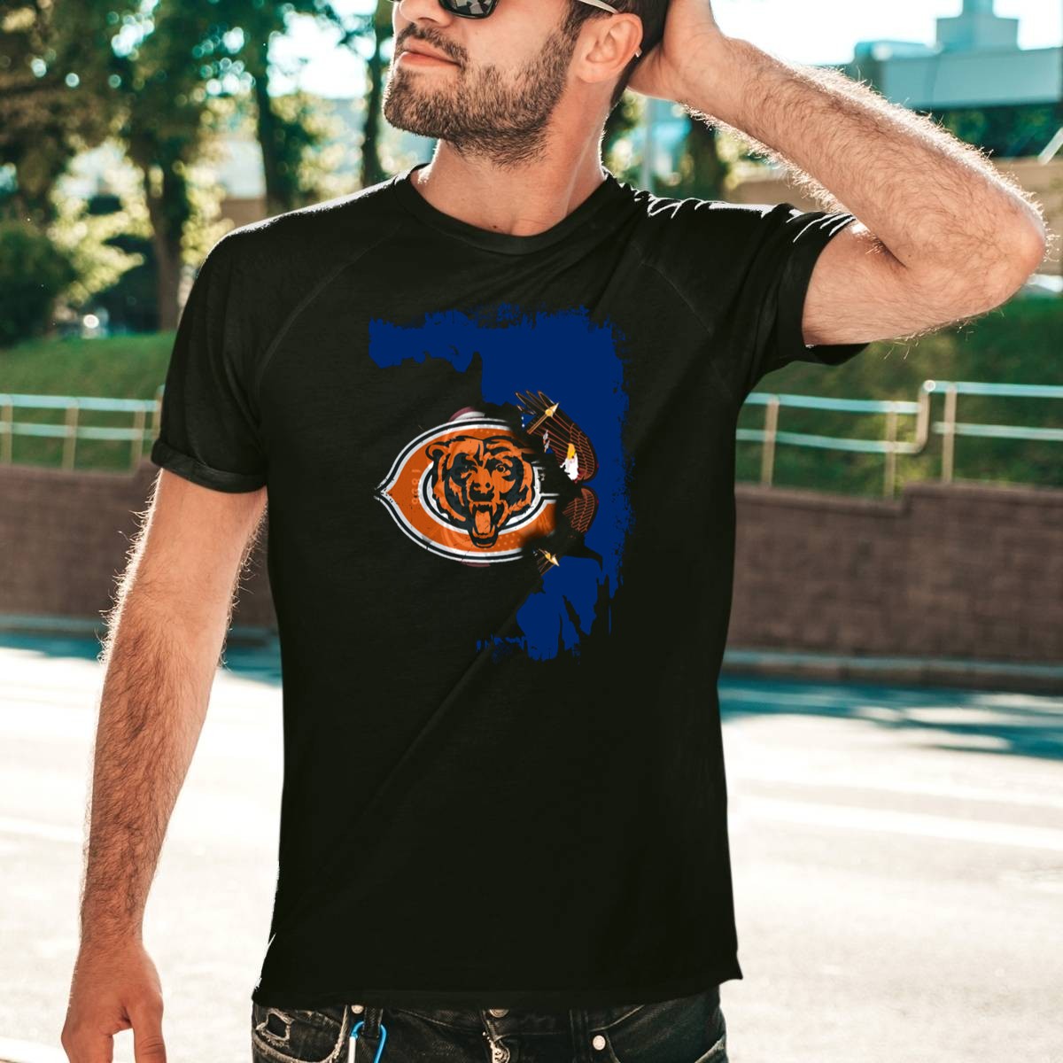 Chicago-Bears-Logo-Blended-With-American-Eagle-In-Utah-Outline-T-Shirt-1_t-shirt-4_5