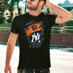 Chicago-Bears-New-York-Yankees-Crossover-T-Shirt-1_t-shirt-4_5
