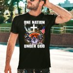 Chicago-Bears-One-Nation-Under-God-Statue-Of-Liberty-American-Flag-Cross-Football-Players-T-Shirt-1_t-shirt-4_5