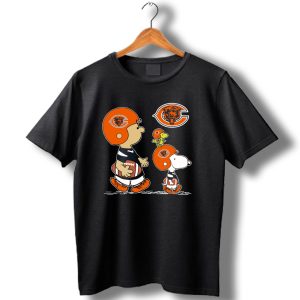 Chicago Bears Peanuts Football Charlie Brown Snoopy Woodstock T Shirt