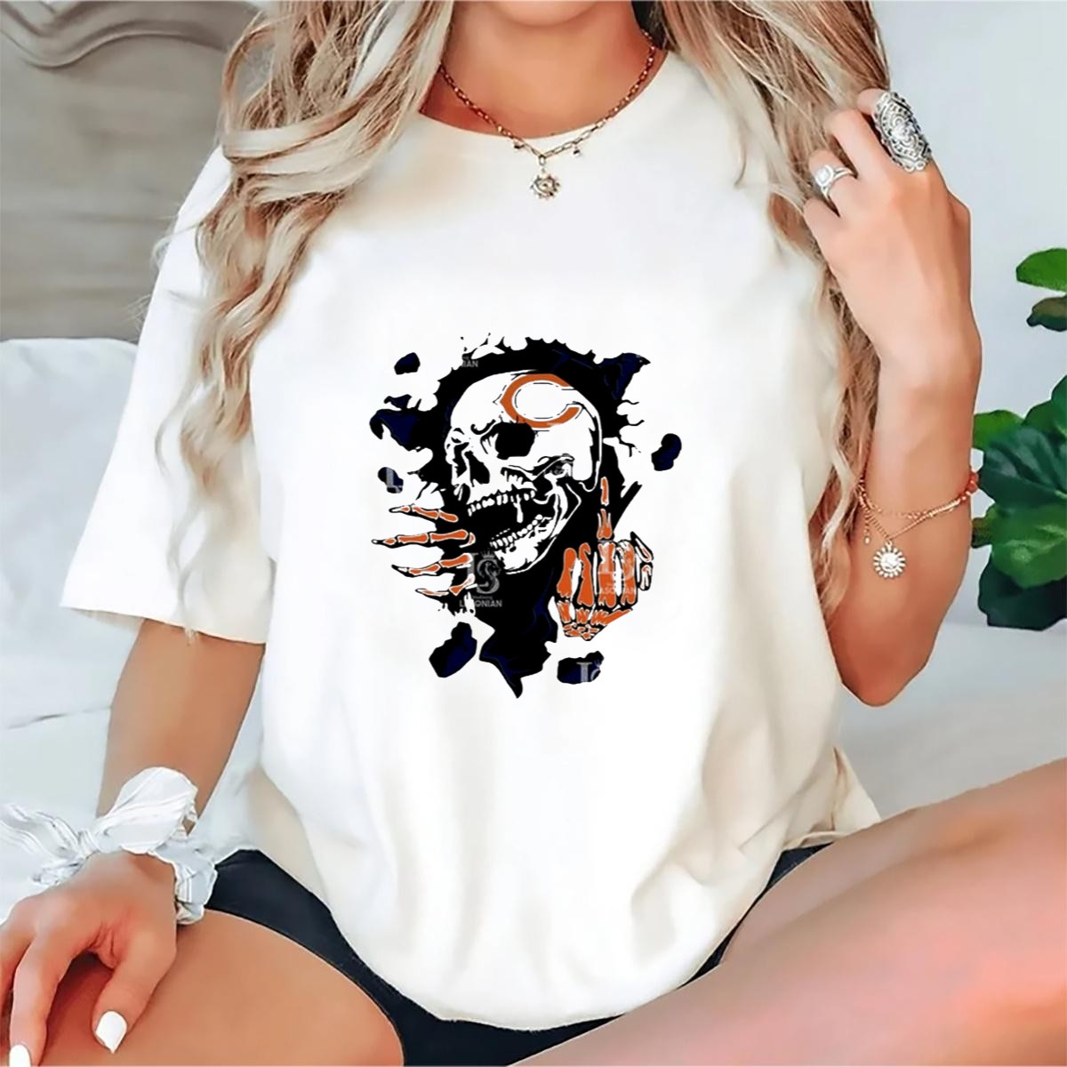 Chicago-Bears-Skull-Middle-Finger-Logo-T-Shirt-1_t-shirt-1_2