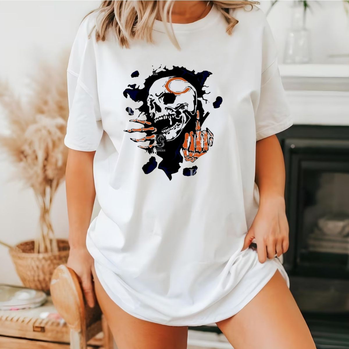 Chicago-Bears-Skull-Middle-Finger-Logo-T-Shirt-1_t-shirt-3_4