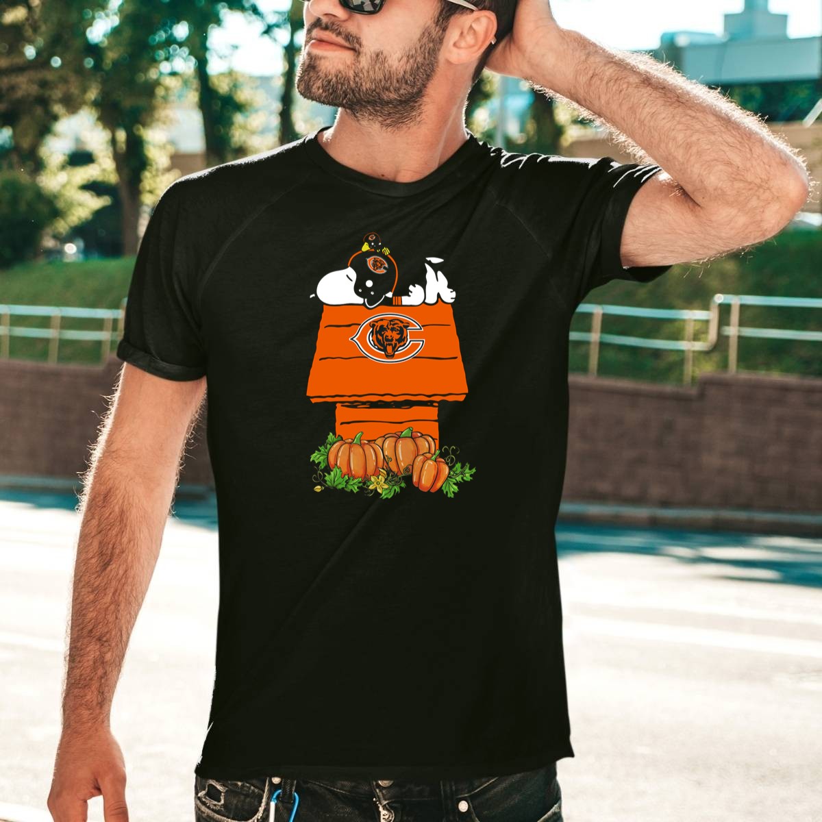 Chicago-Bears-Snoopy-And-Pumpkins-House-T-Shirt-1_t-shirt-4_5