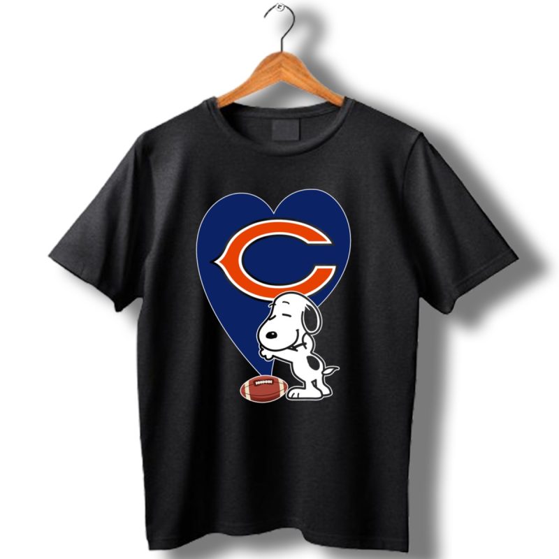Chicago-Bears-Snoopy-Hug-Heart-Football-T-Shirt-1_T-Shirt-1 Chicago Bears Snoopy Hug Heart Football T Shirt 1 T Shirt 1