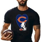 Chicago-Bears-Snoopy-Hug-Heart-Football-T-Shirt-1_t-shirt-1_2