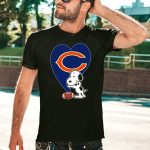 Chicago-Bears-Snoopy-Hug-Heart-Football-T-Shirt-1_t-shirt-4_5