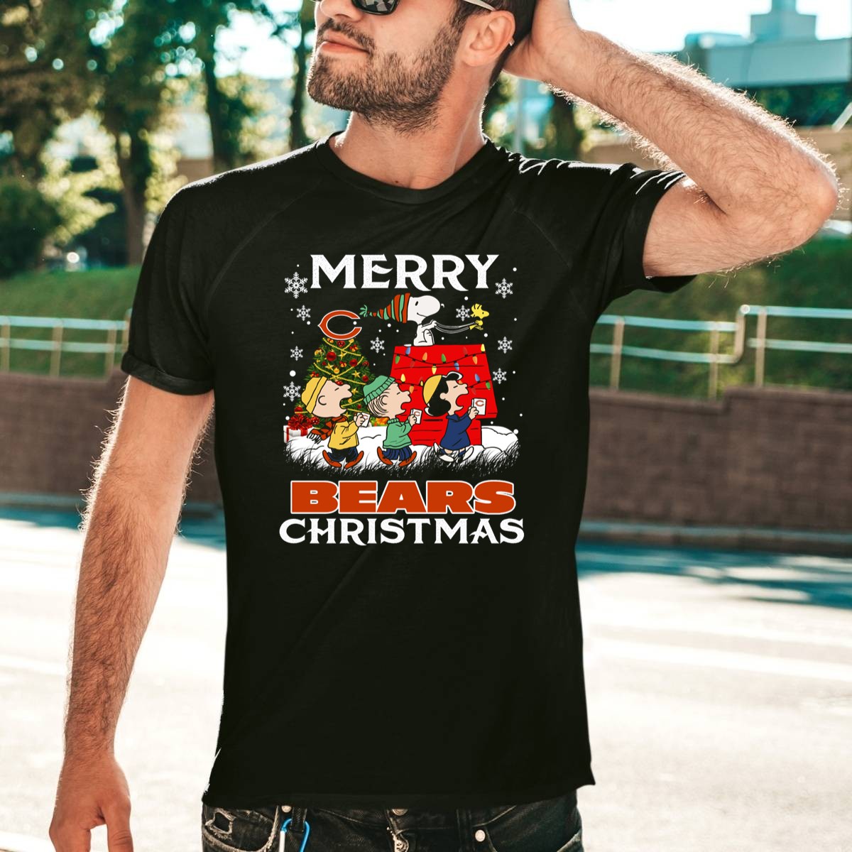 Chicago-Bears-Snoopy-Merry-Christmas-Peanuts-Holiday-T-Shirt-1_t-shirt-4_5