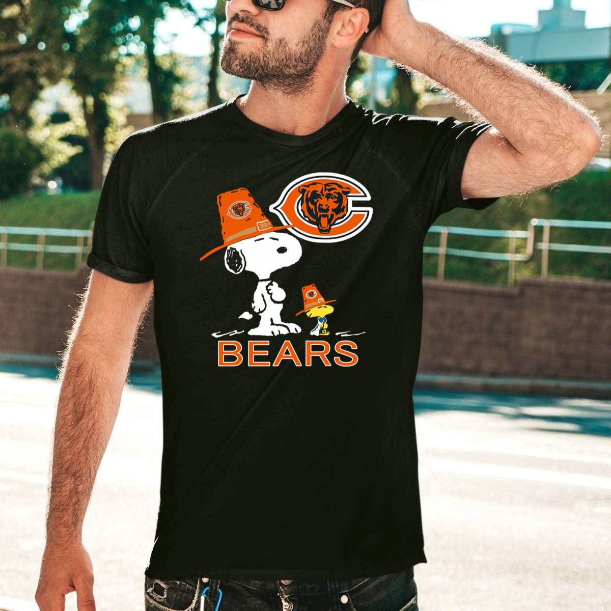 Chicago-Bears-Snoopy-Thanksgiving-Football-T-Shirt-1_t-shirt-4_5