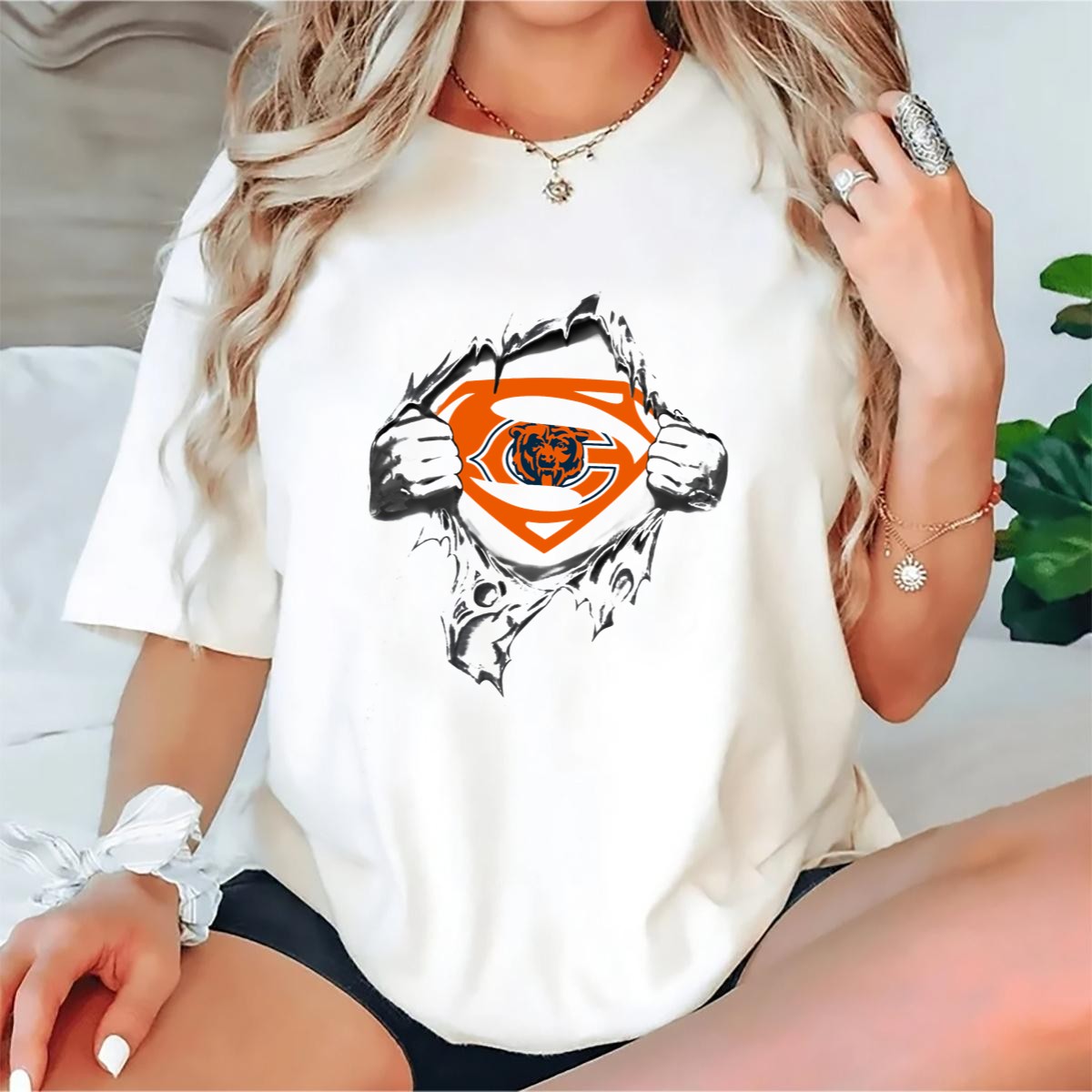 Chicago-Bears-Superhero-Logo-Tear-T-Shirt-1_t-shirt-1_2