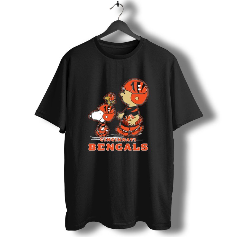 Cincinnati Bengals Snpfootball Charlie Brown Snoopy Woodstock Football Helmet T Shirt 1 T Shirt 1