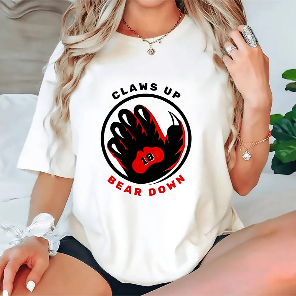 Claws-Up-Bear-Down-18-Caleb-Williams-Chicago-Bears-T-Shirt-1_t-shirt-1_2