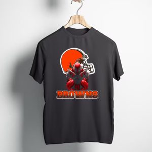 Cleveland Browns Deadpool Crossover Football Fan T-Shirt
