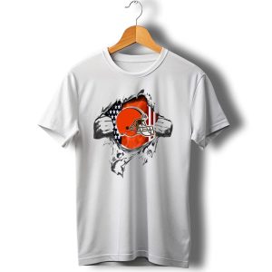 Cleveland Browns Helmet Ripped American Flag T-Shirt