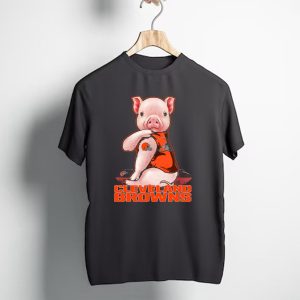 Cleveland Browns Pig With Team Logo Jersey And Football T-Shirt