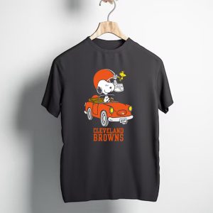 Cleveland Browns Snoopy Driving Football Adventure T-Shirt