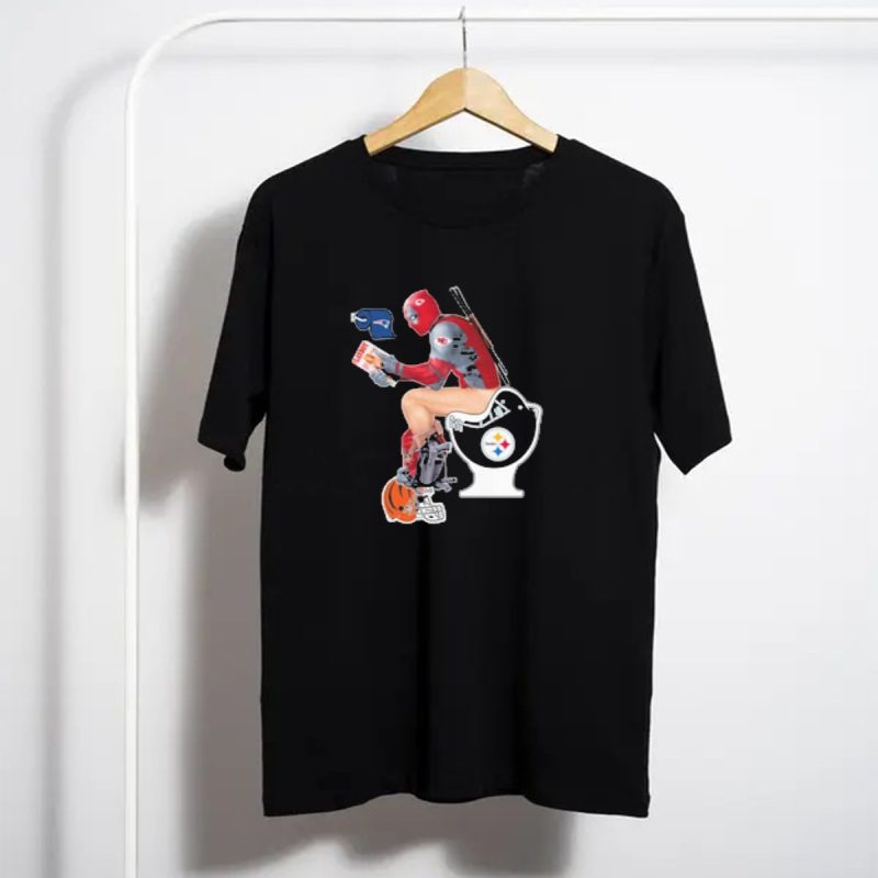 Deadpool On Toilet With Pittsburgh Steelers New England Patriots T Shirt T Shirt 1