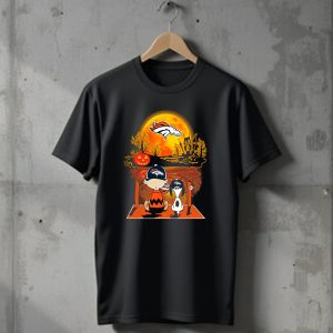 Denver Broncos Snoopy and Charlie Brown Halloween Pumpkin Moon Scene T-Shirt