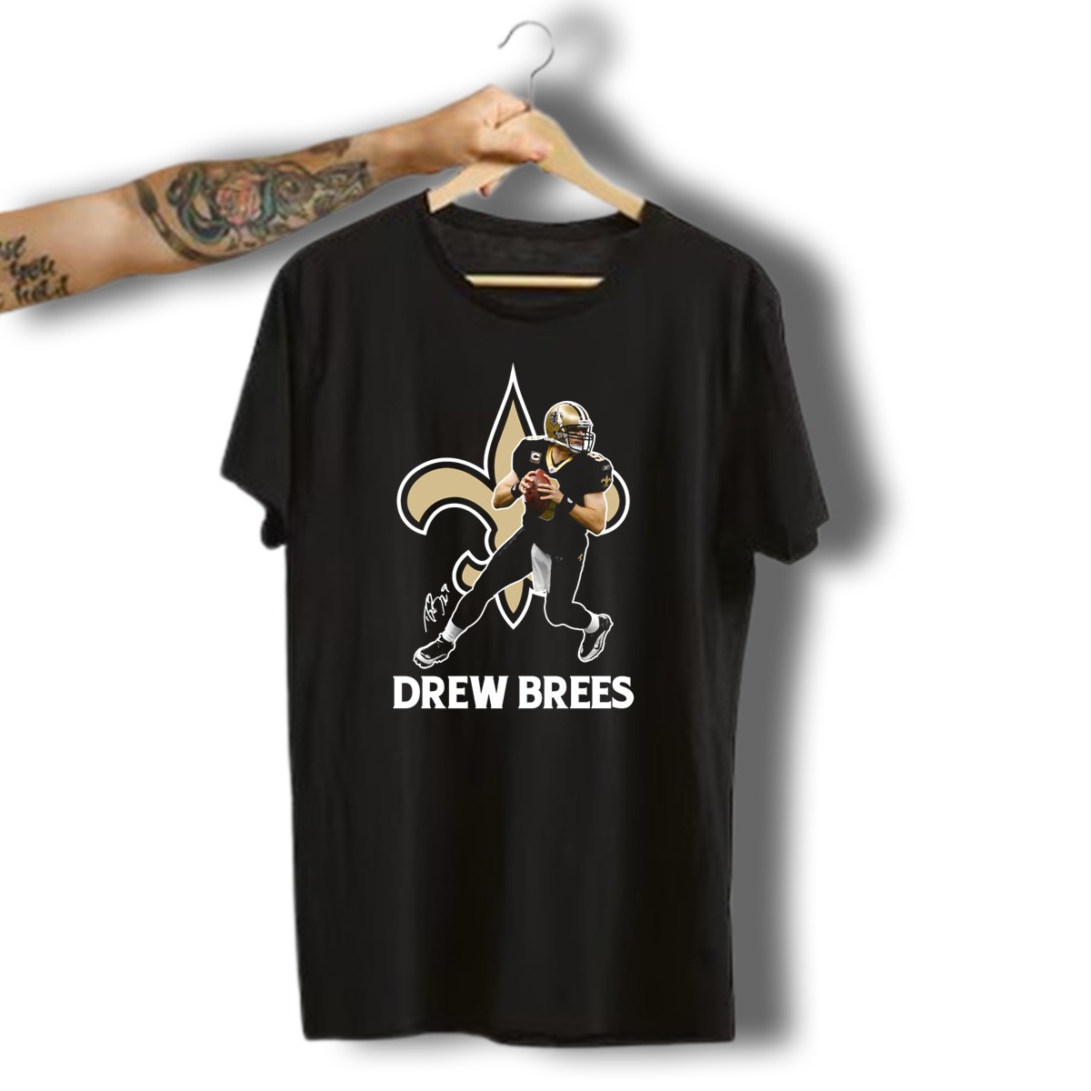 Drew-Brees-New-Orleans-Saints-Quarterback-Nfl-Football-Fleur-De-Lis-T-Shirt-1_t-shirt-3_4
