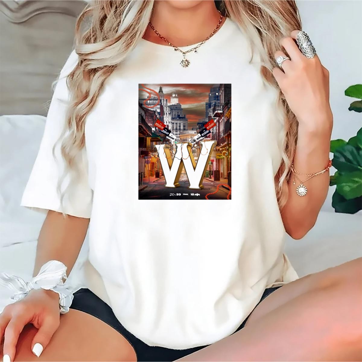 Final-Denver-Broncos-33-New-Orleans-Saints-10-Let-The-Good-Times-Roll-Bourbon-Street-Showdown-T-Shirt-1_t-shirt-2_3