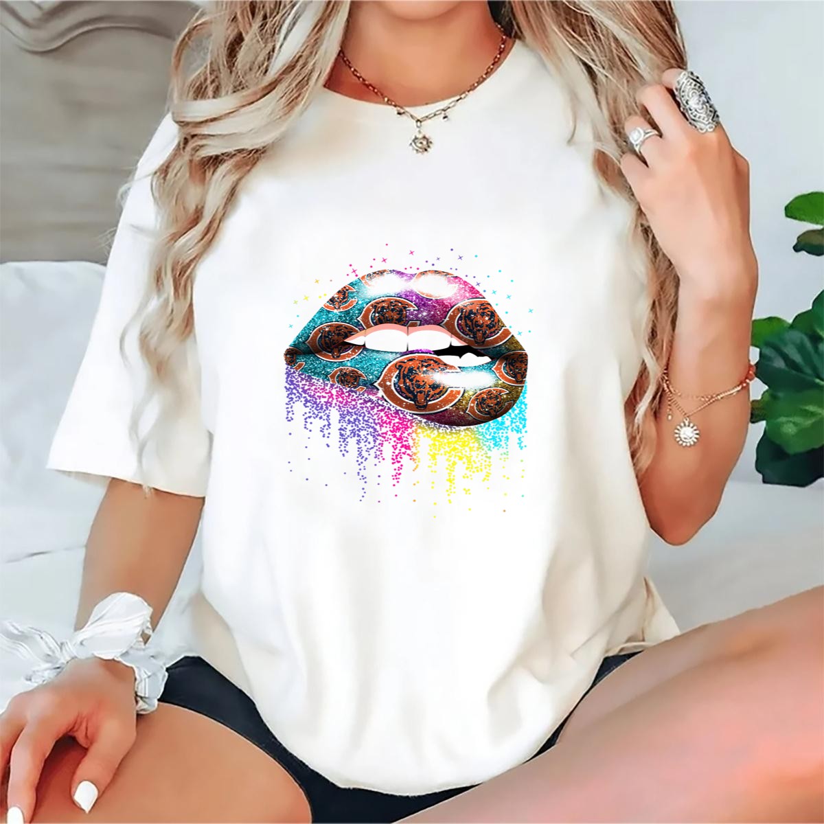 Glitter-Lips-Chicago-Bears-Logo-Multicolored-T-Shirt-1_t-shirt-1_2