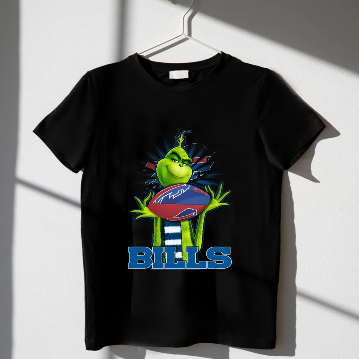 Grinch-Holding-Buffalo-Bills-Football-T-Shirt-1_t-shirt-3_4