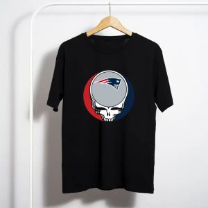 Halloween Skull Funny Football Team New England Patriots T-Shirt