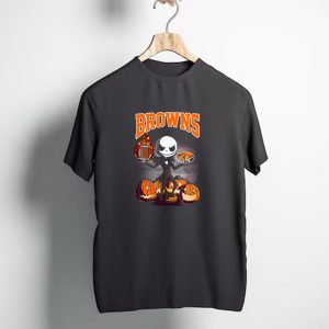 Jack Skellington Halloween Cleveland Browns Pumpkin Fire Football T-Shirt
