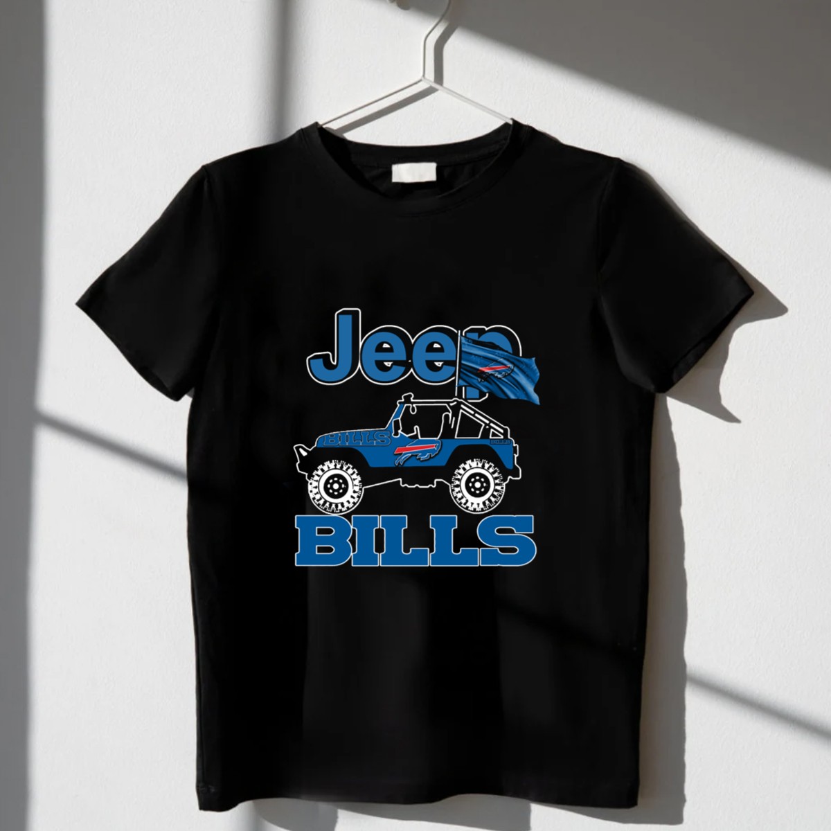 Jeep-Buffalo-Bills-Football-Vehicle-Flag-T-Shirt-1_t-shirt-3_4