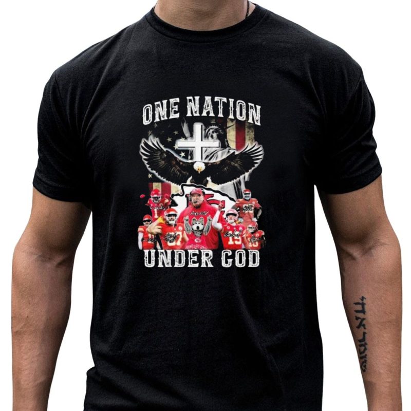 Kansas City Chiefs One Nation Under God 2025 Signatures Statue Of Liberty And Eagle T Shirt T Shirt 1 1